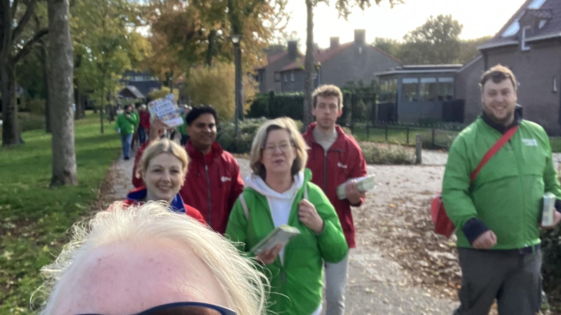 GroenLinksers en PvdAers op pad Huis aan Huis
